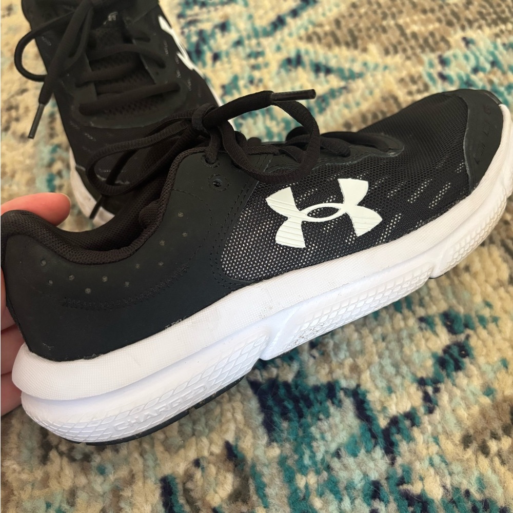 Under Armour Black Athletic Shoes 5Y